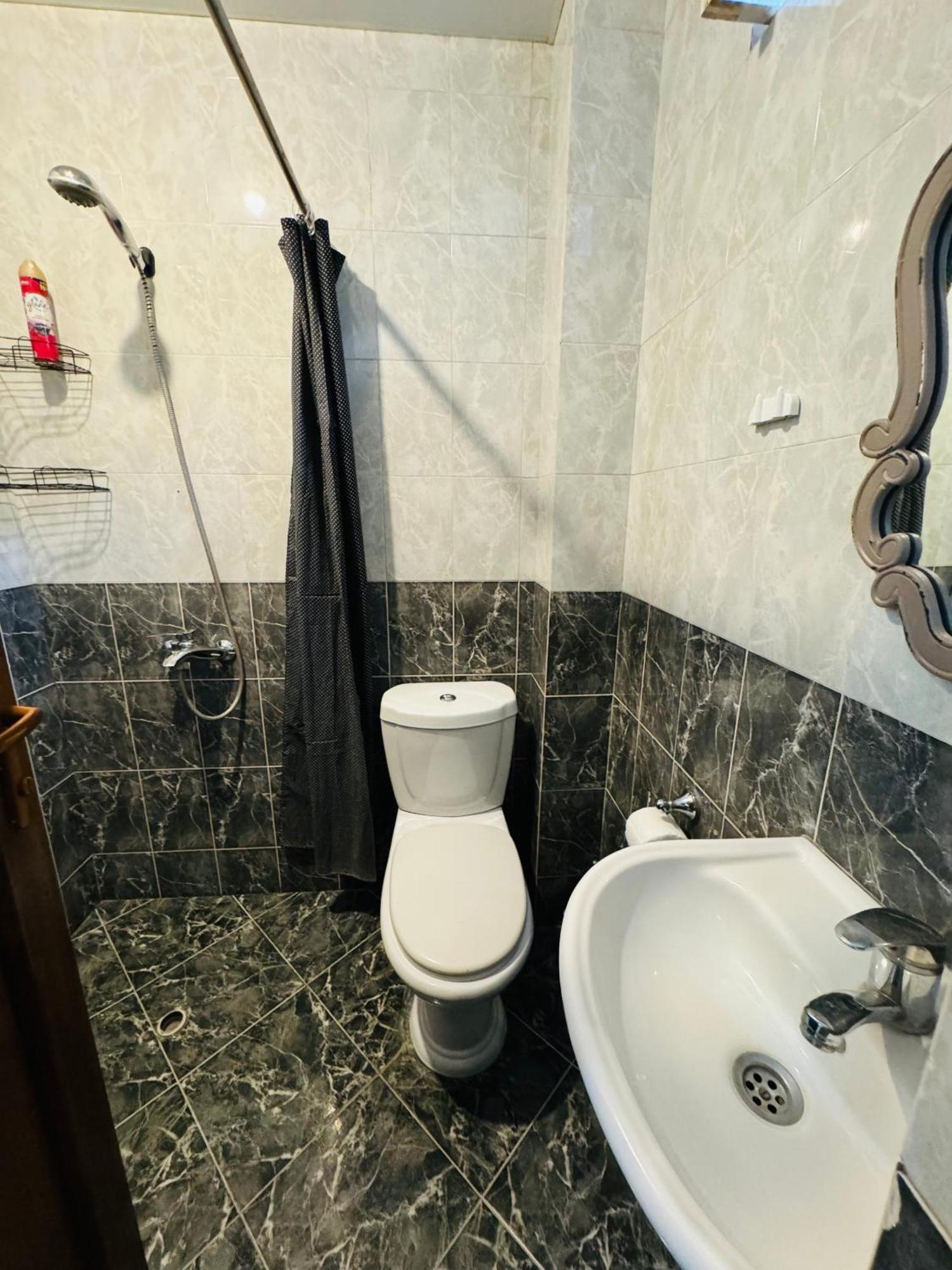 Sky Guest House Tbilisi ภายนอก รูปภาพ
