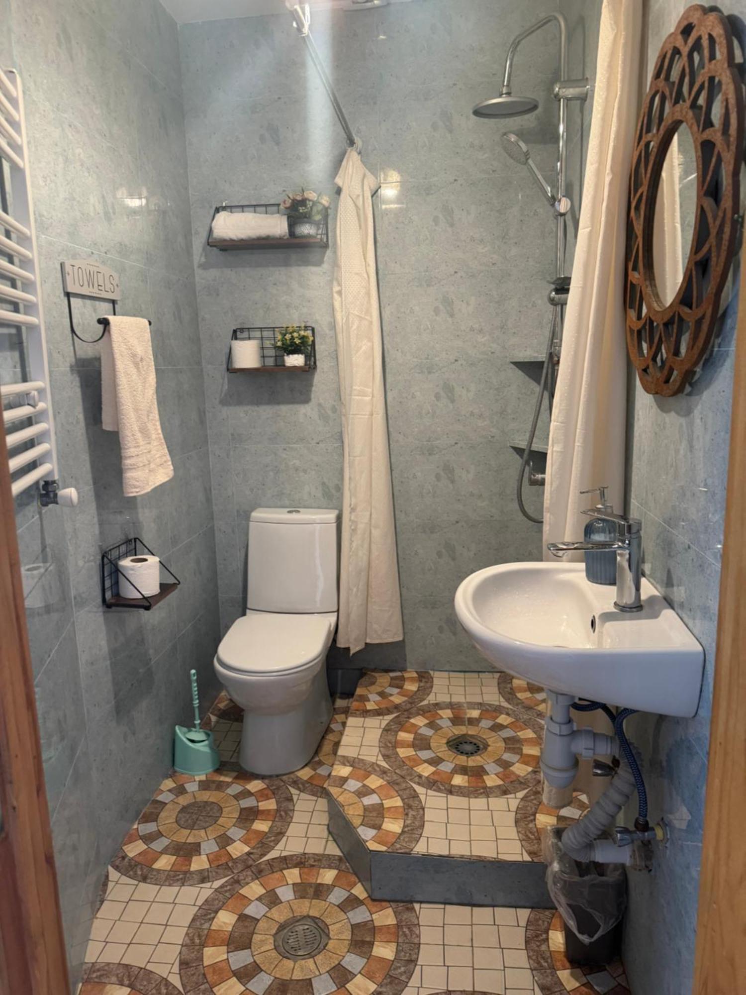 Sky Guest House Tbilisi ภายนอก รูปภาพ