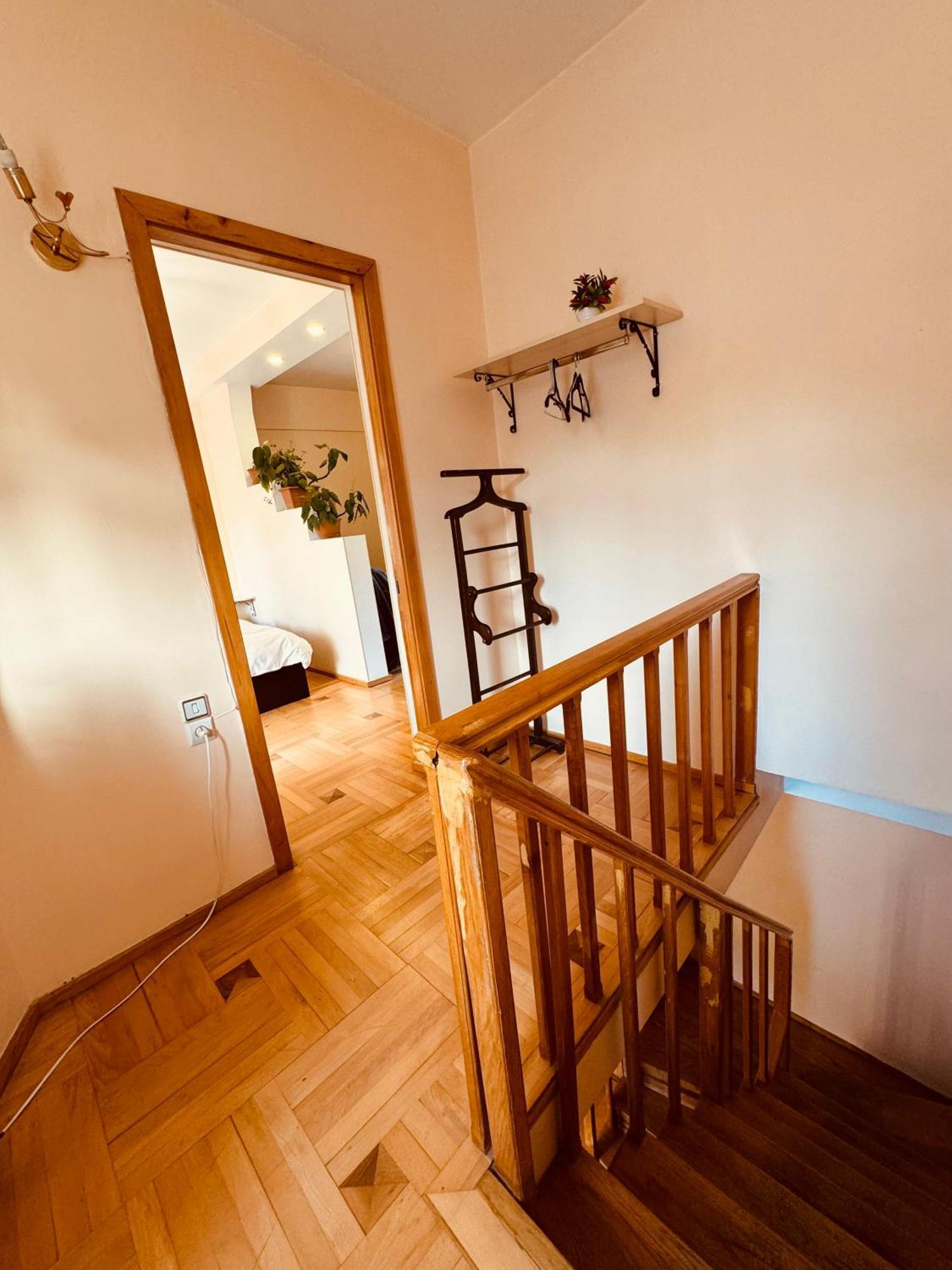 Sky Guest House Tbilisi ภายนอก รูปภาพ