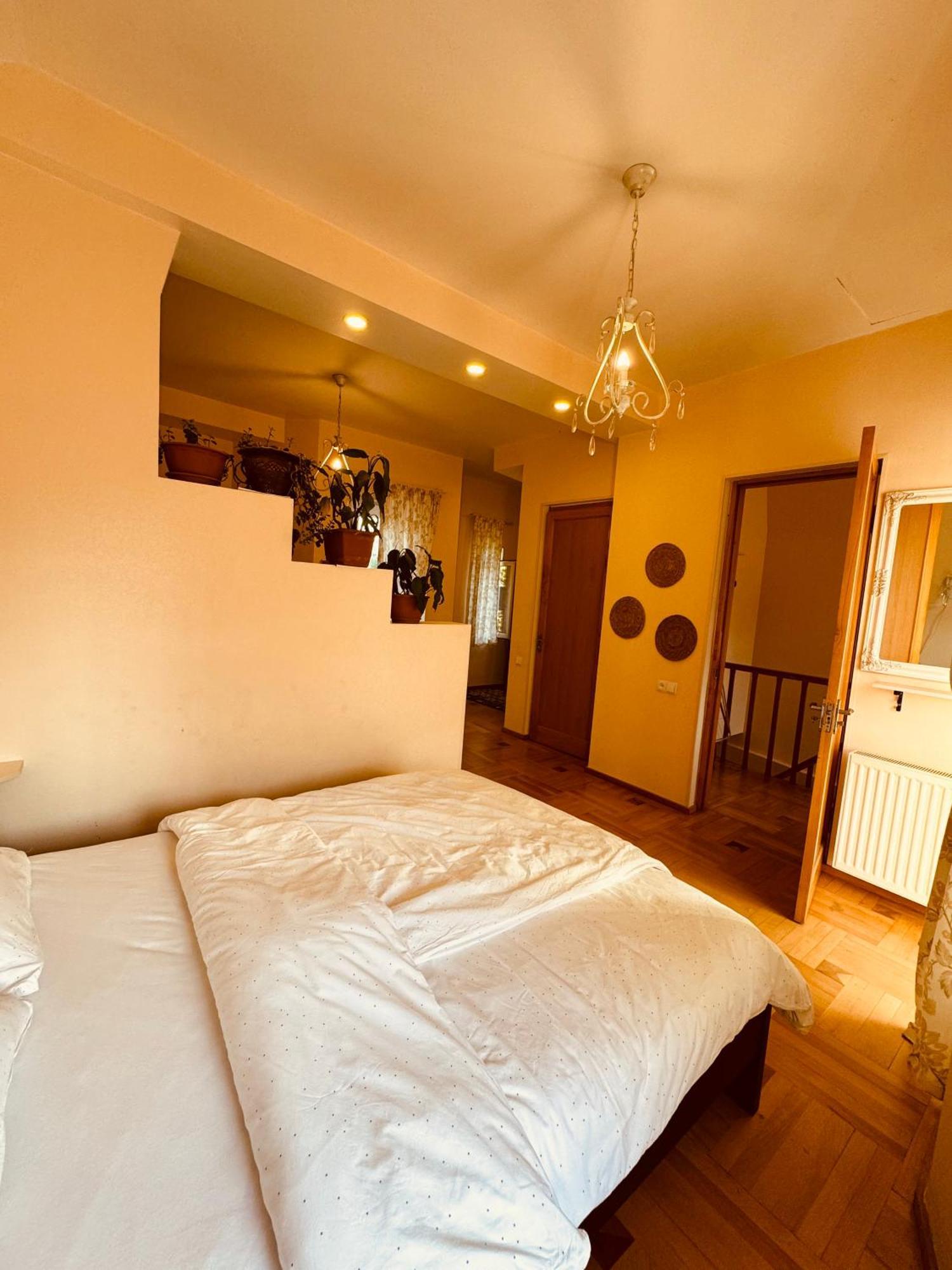 Sky Guest House Tbilisi ภายนอก รูปภาพ