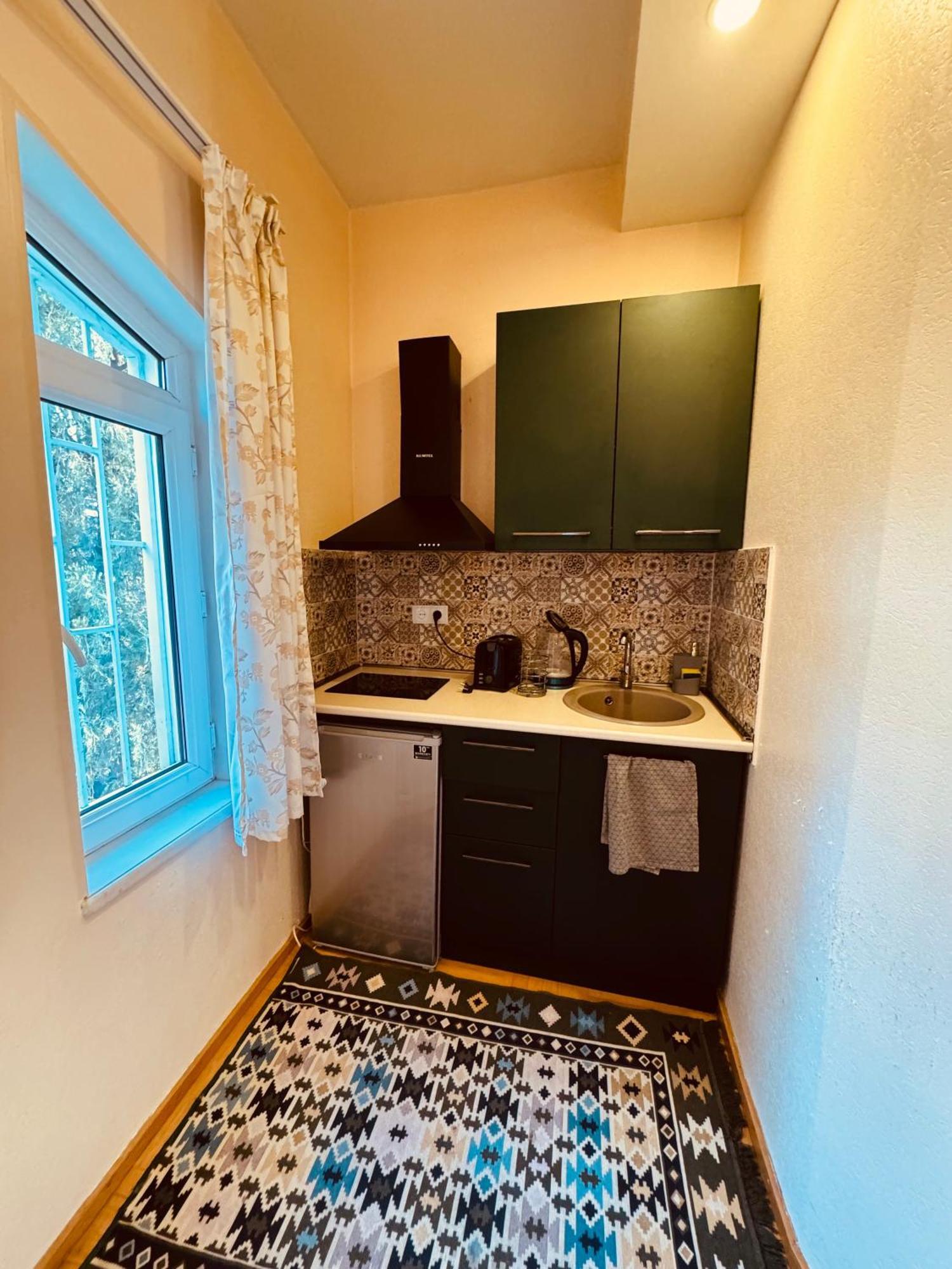 Sky Guest House Tbilisi ภายนอก รูปภาพ