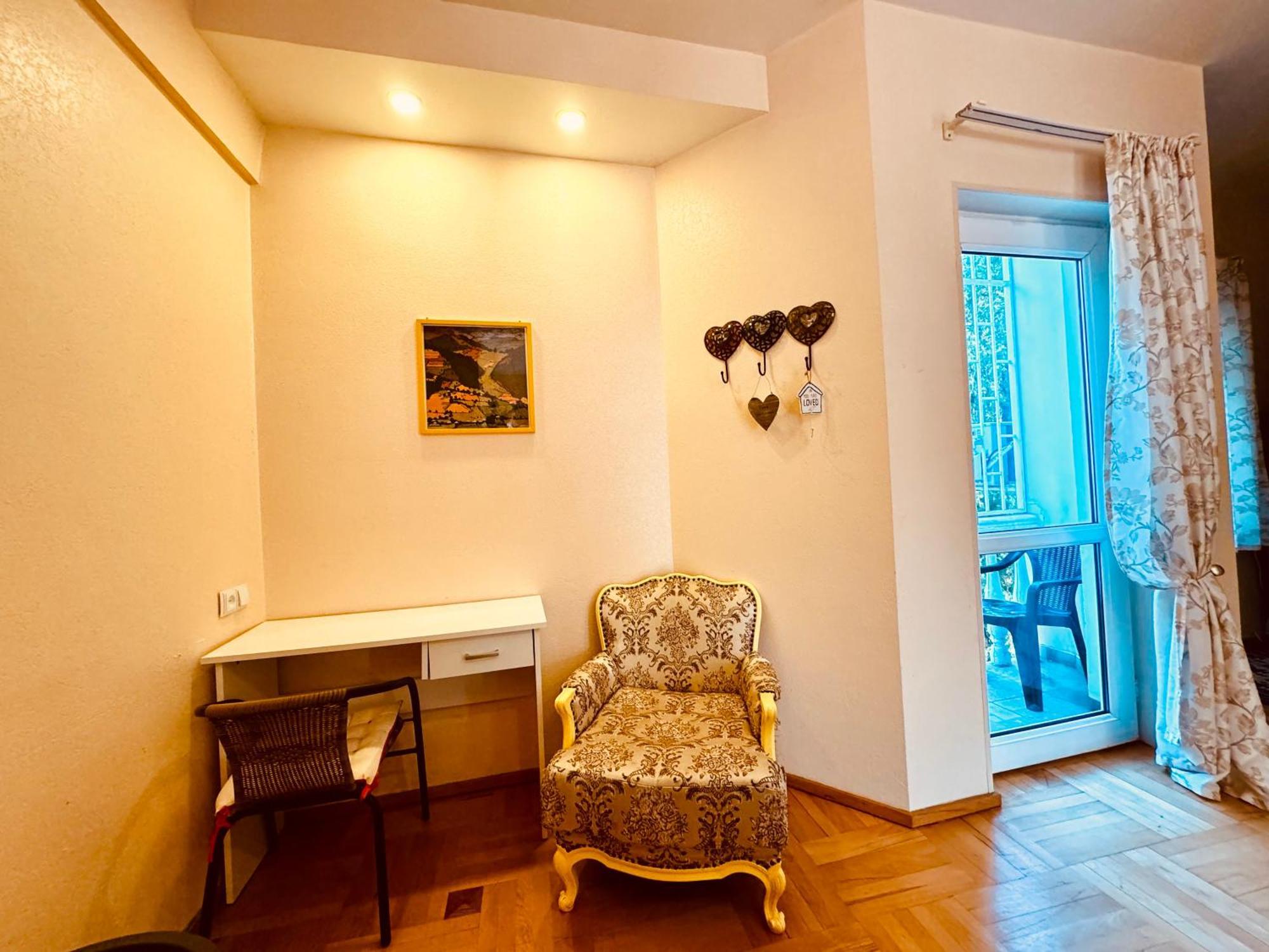 Sky Guest House Tbilisi ภายนอก รูปภาพ
