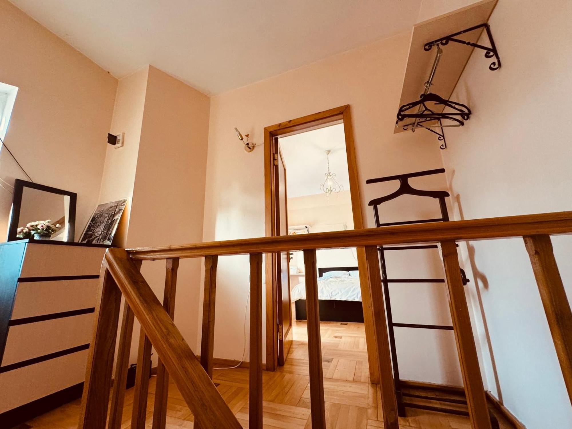 Sky Guest House Tbilisi ภายนอก รูปภาพ