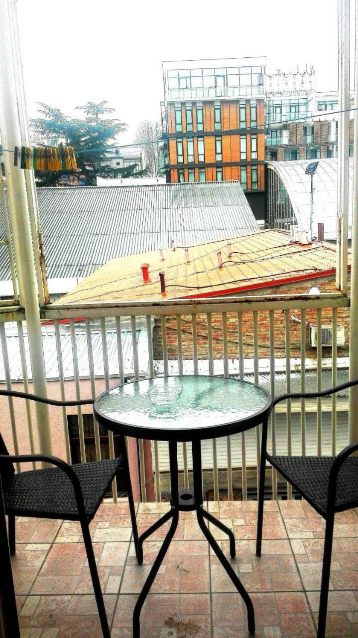 Sky Guest House Tbilisi ภายนอก รูปภาพ